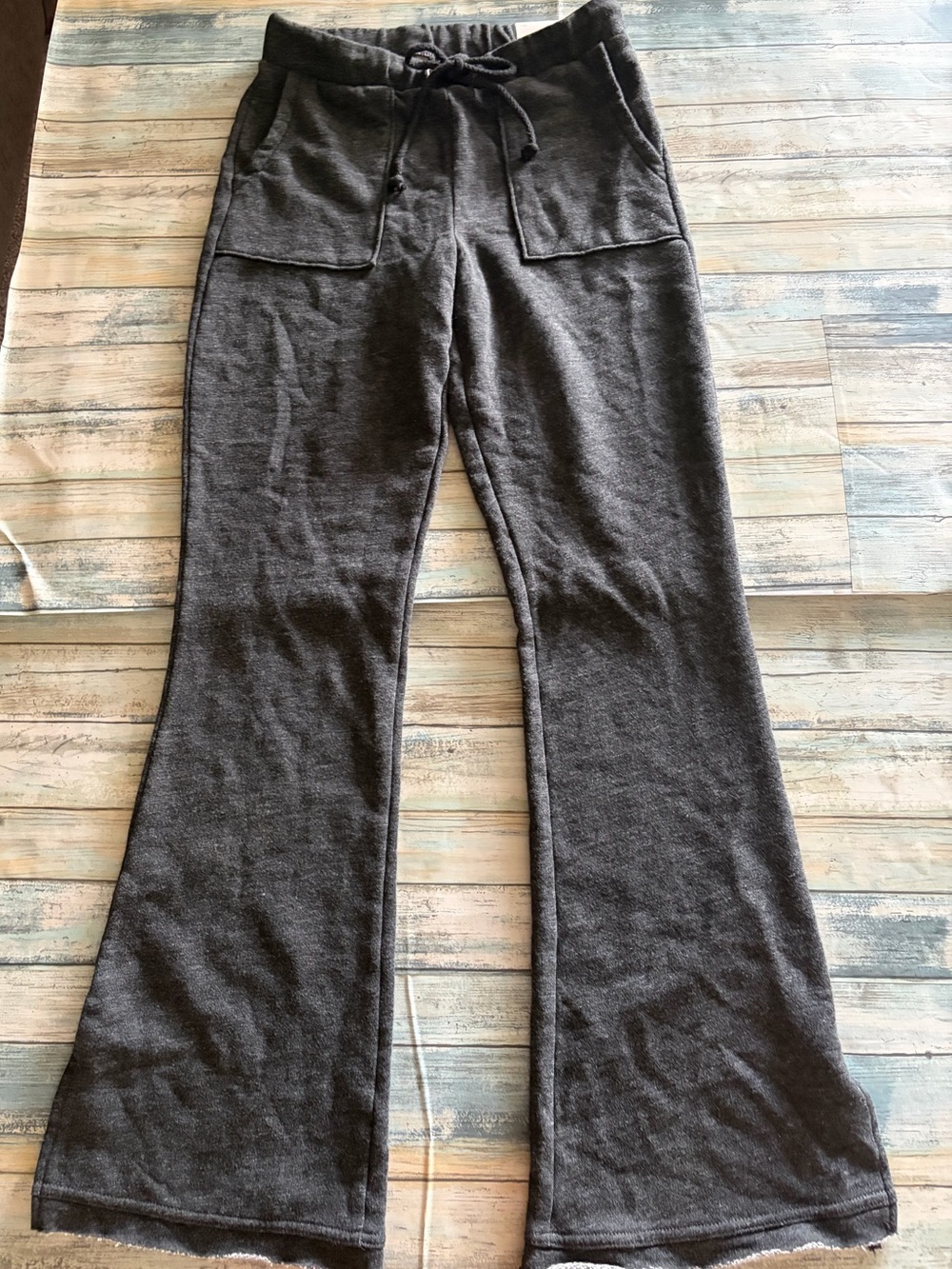 American Eagle Outfitters Women's Fleece Flare Sweatpants Charcoal NWT